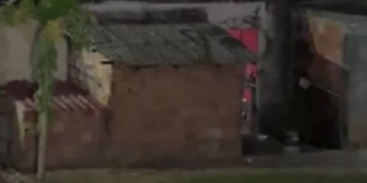 Morador da Compensa morr3 a tiros após ter casa invadida