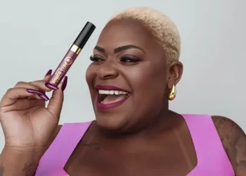 A Avon diz que contrato segue até dezembro. Foto: Reprodução