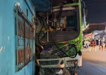 Acidente ocorreu na noite deste sábado (19). Foto: Reprodução