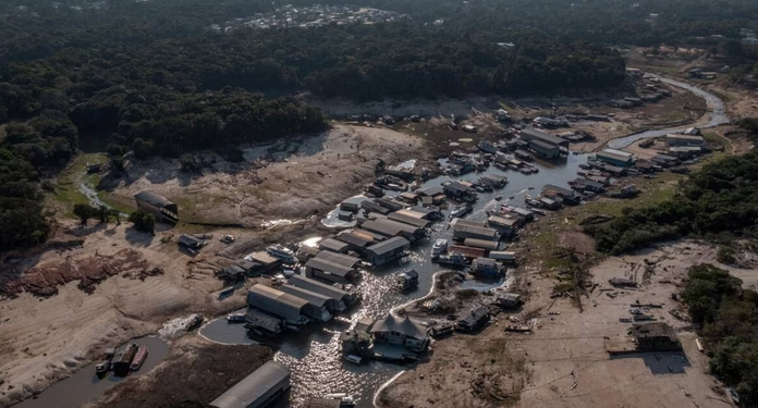 Até este momento, a Defesa Civil do Amazonas informou que 747.642 pessoas são afetadas diretamente pela estiagem no estado. Foto: Greenpeace - Divulgação