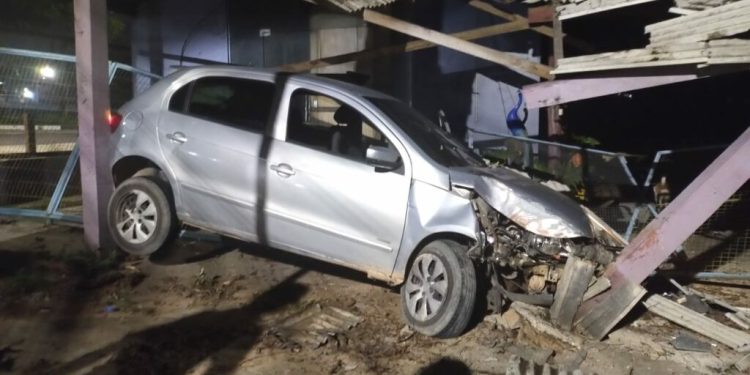 O acidente ocorreu de madrugada. Foto: Divulgação