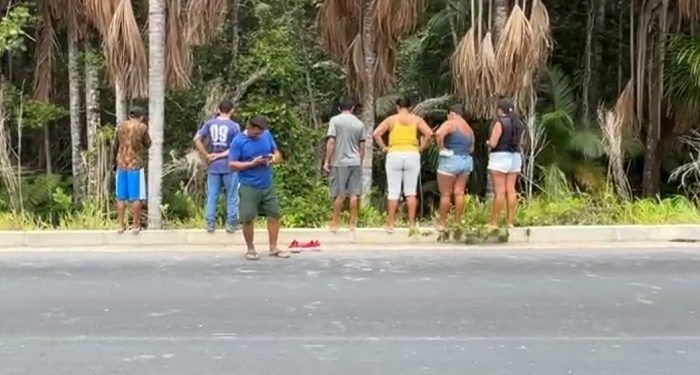 A vítima é um homem e ele não estava identificado. Foto: Reprodução