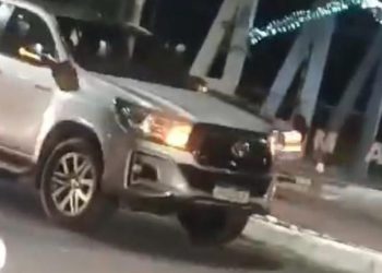 Moradora de rua fica inconsciente ao ser atr0pel@da por Hilux na Ponta Negra
