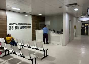 A fiscalização no Hospital e Pronto-Socorro 28 de Agosto constatou a presença dos profissionais e o funcionamento normal. Foto: Paulo Bahia/Secom