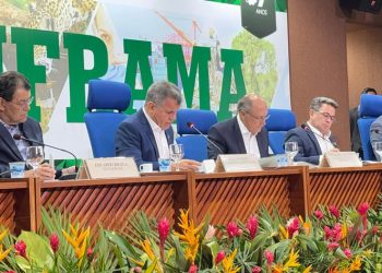 O vice-presidente também elogiou a atuação de parlamentares do AM sobre a Reforma Tributária. Foto: Ester Carvalho/Suframa e Layanne Raquel/Suframa