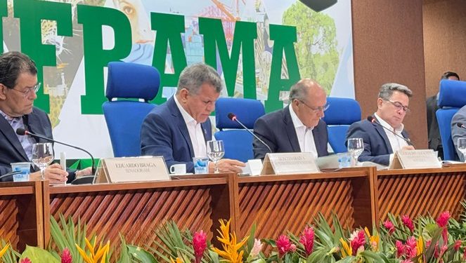 O vice-presidente também elogiou a atuação de parlamentares do AM sobre a Reforma Tributária. Foto: Ester Carvalho/Suframa e Layanne Raquel/Suframa