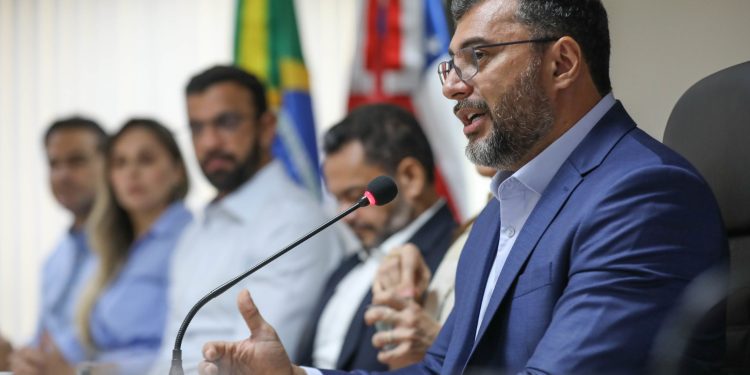 Segundo o governador, as iniciativas são parte de uma política integrada para mitigar os impactos das queimadas. Foto: Alex Pazuello/ Secom