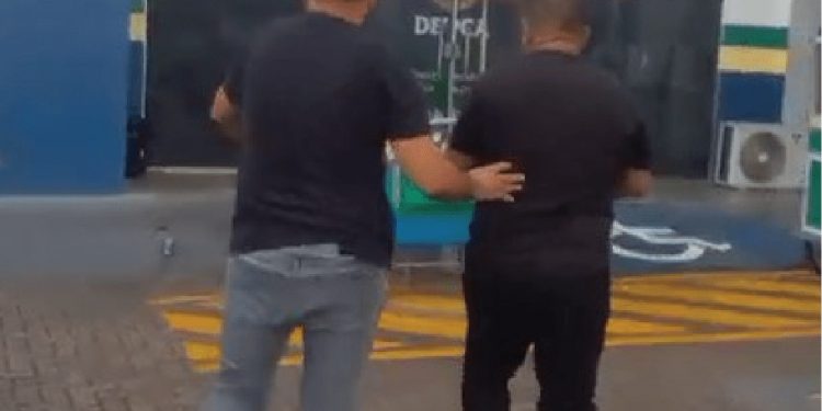 O indivíduo foi flagrado pela irmã da vítima praticando o ato contra ela. Foto: Divulgação/PC-AM