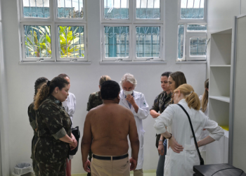 A ação, que tem como objetivo identificar e diagnosticar precocemente casos de hanseníase, faz parte da programação voltada à Campanha Janeiro Roxo. Foto: Arnoldo Santos/ Fuham