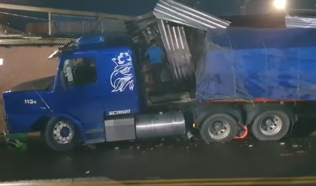 O acidente ocorreu na noite desta sexta-feira (24). Foto: Reprodução