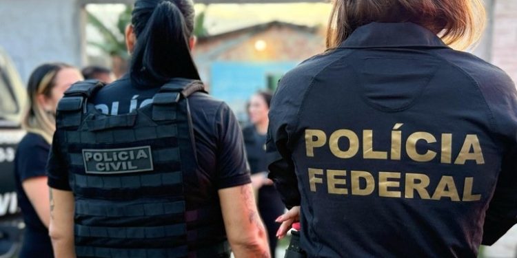 O garoto foi apreendido no bairro Jorge Teixeira nesta manhã (13). Foto: Reprodução