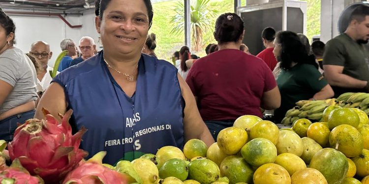 Edições promovidas no sábado e domingo comercializam café regional e produtos frescos. Foto: Divulgação/ADS
