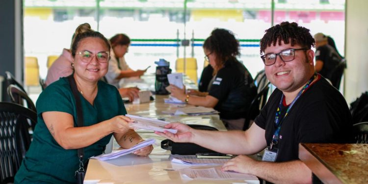 Programa já devolveu 1.850 aparelhos aos donos, de um total de 4 mil celulares recuperados. Foto: Victor Levy/ SSP-AM