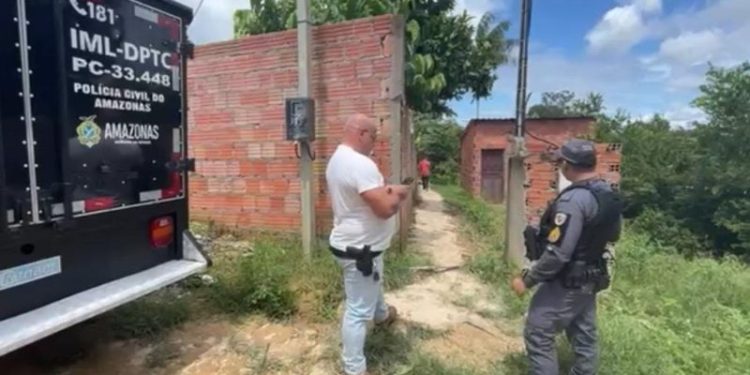 O corpo foi removido pelo Instituto Médico Legal (IML). Foto: Reprodução