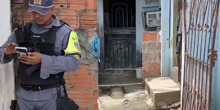 Moradores não viam o homem há cerca de três dias. Foto: Reprodução