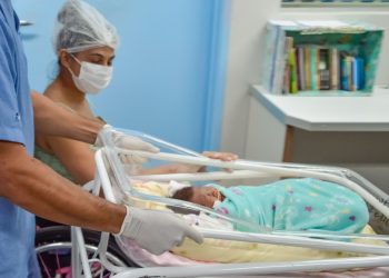 Eloá nasceu no dia 8 de fevereiro, de parto cesáreo, após a mãe, Daniela Tavares, enfrentar uma gestação de alto risco devido à incompatibilidade sanguínea entre ambas. Foto: Evandro Seixas - SES-AM