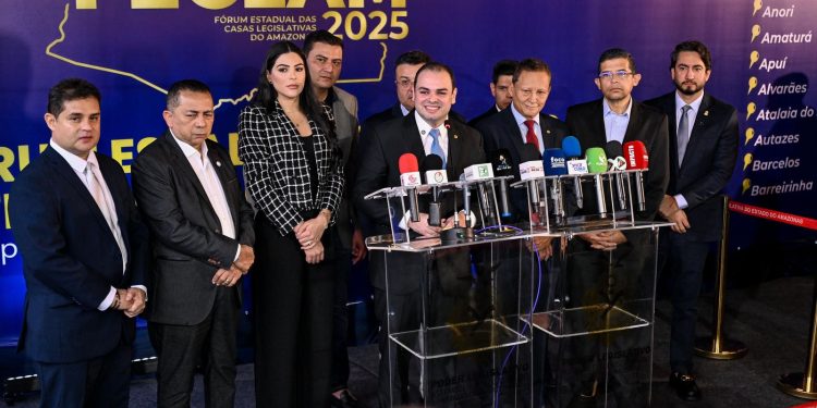 Presidente Roberto Cidade destaca importância do Feclam para a melhoria das atividades parlamentares nos municípios do interior do Amazonas