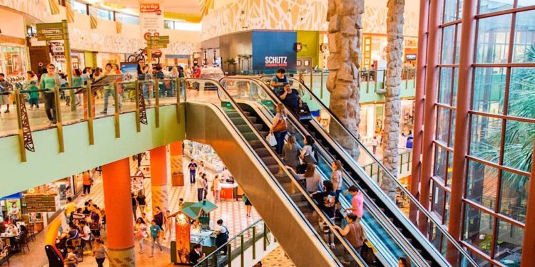 Confira o horário do comércio durante o feriado prolongado da Semana Santa em Manaus