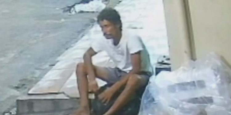 Homem filmado furtando hidrômetro no bairro Coroado entra na lista de procurados da PC