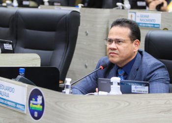 Grande Expediente da CMM também destacou BR-319, obras de infraestrutura, saúde, educação e segurança no trânsito. Foto: Cleuton Silva e Eder França/Dicom-CMM