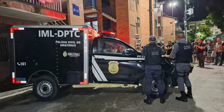 No Prosamim do Cajual, homens armad0s invadem apartamento e atir4m na cabeça de jovem