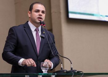 Presidente Roberto Cidade solicita intervenção do Ministério de Minas e Energia para restabelecer a energia elétrica em Manicoré