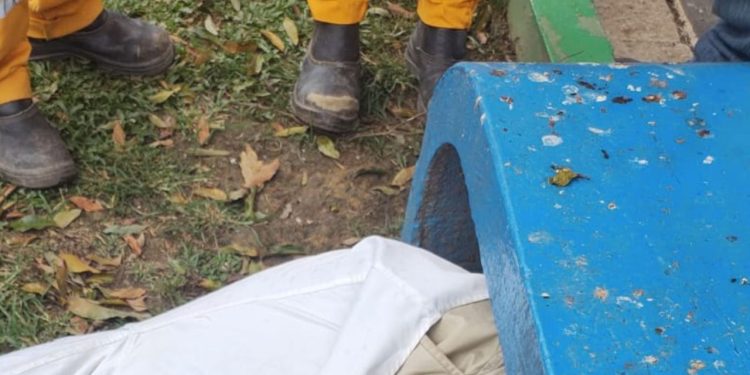 Veja: Idoso em situação de rua é encontrado m0rt0 no centro de Itacoatiara