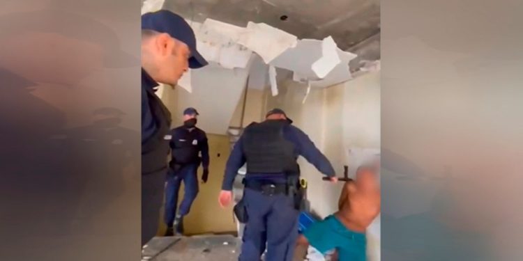 Último guarda envolvido em t0rtura de homem algemado em Manaus está foragido