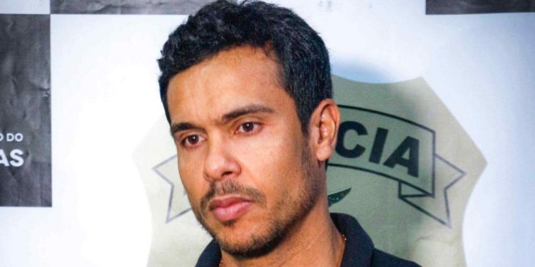 Delegado Adriano Félix tem prisão revogada após suspeita de t0rtur4 em operação policial