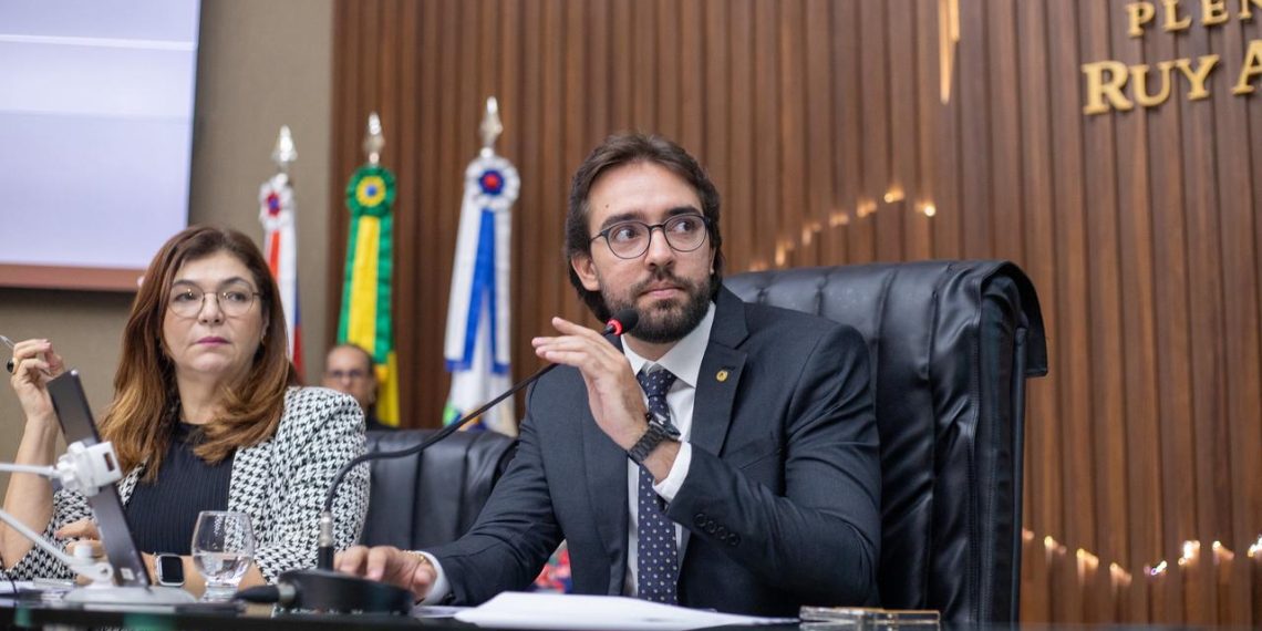 Thiago Abrahim demonstra compromisso com a saúde integral da mulher. Foto: Divulgação