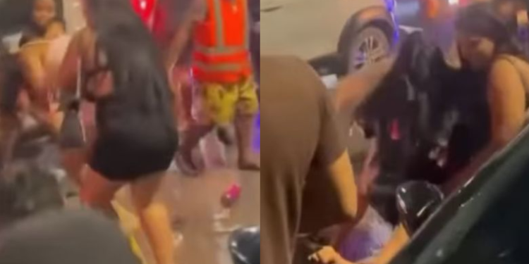 A briga iniciou com duas e logo depois mais duas mulheres também foram para a porrada. Foto: Reprodução