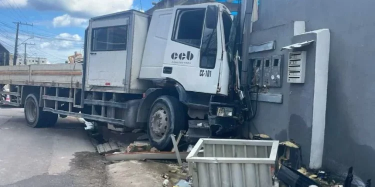O acidente ocorreu na tarde desta terça-feira (17). Foto: Reprodução