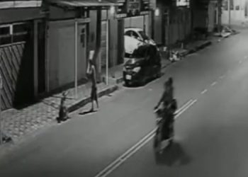 A agressão brutal foi filmada por câmera de segurança. Foto: Divulgação