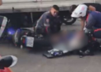 Vídeo: Mulher grávida fica ferid4 após c0lidir com caçamba na zona leste de Manaus