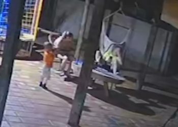 Vídeo mostra menino de 2 anos atir4ndo acidentalmente e mat4ndo a própria mãe