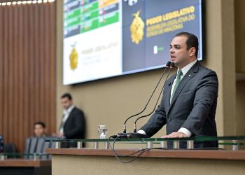 Roberto Cidade destaca que a AM-240 é um eixo estratégico para o escoamento da produção rural, o desenvolvimento turístico e a integração logística da Região Metropolitana de Manaus (RMM). Foto: Herick Pereira