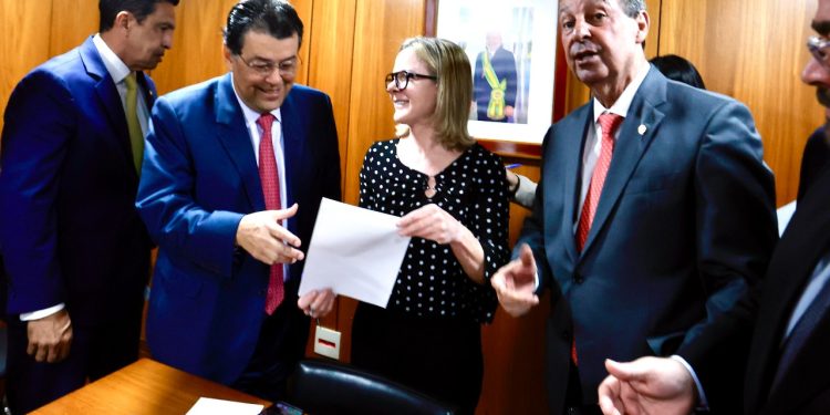 O encontro teve como objetivo abrir um canal de diálogo direto entre o governo federal e os representantes locais. Foto: Ariel Costa