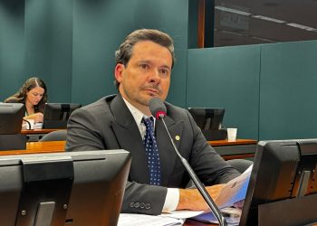 O parlamentar questiona por que tantas obras seguem paralisadas mesmo após o lançamento do 'Pacto Nacional pela Retomada de Obras da Educação'. Foto: Assessoria de Comunicação