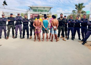 Foram realizadas prisões em flagrante e apreendidos entorpecentes, além de materiais utilizados no tráfico de drogas. Foto: Divulgação/PC-AM