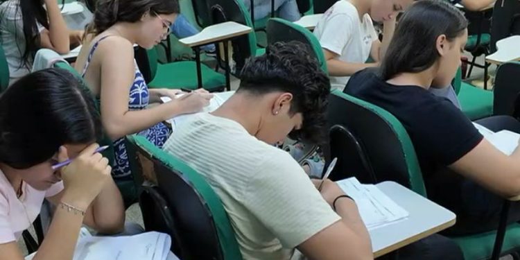 O objetivo dessa turma é intensificar os estudos para as provas da terceira etapa do SIS, que ocorrerão este ano. Foto: Divulgação