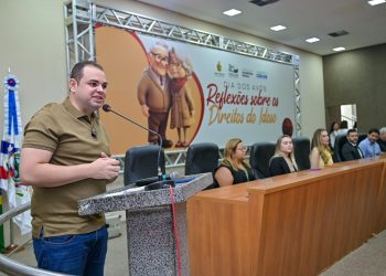 A programação pelo Dia dos Avós foi realizada por meio do programa Educando pela Cultura. Foto: Rodrigo Brelaz