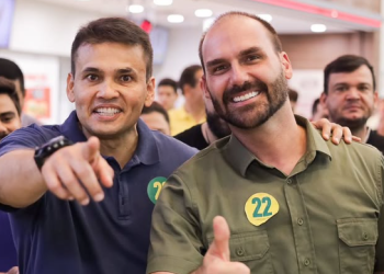 Vereador Coronel Rosses foi alheio às críticas e achou que o filho de Jair Bolsonaro está de parabéns. Foto: Reprodução/Instagram