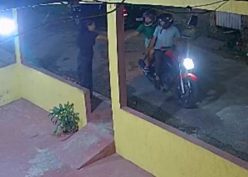 Vídeo: Jovem é ass4ltada por casal na zona Leste de Manaus após sair de ensaio na igreja