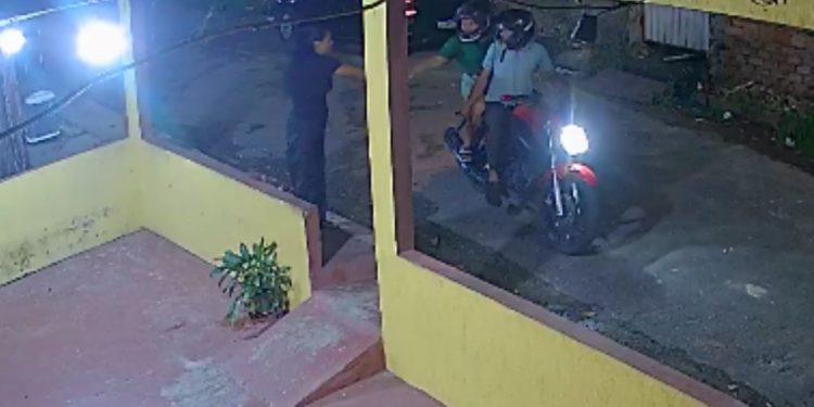 Vídeo: Jovem é ass4ltada por casal na zona Leste de Manaus após sair de ensaio na igreja