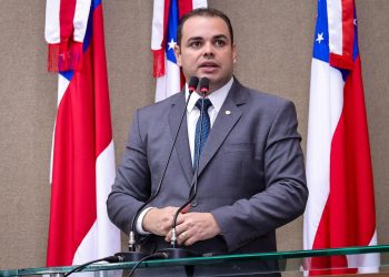 O projeto prevê a divulgação de informações e a realização de ações educativas sobre a dependência tecnológica nas escolas públicas e privadas do Estado. Foto: Herick Pereira