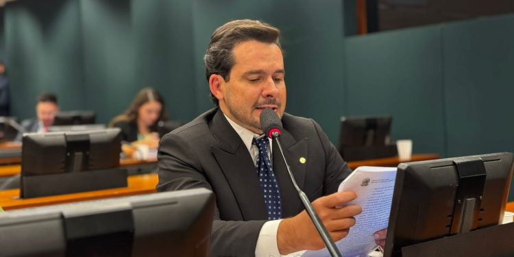 Como relator do projeto, o parlamentar votou pela aprovação do PL e destacou importância para fomentar a Educação no país. Foto: Arquivo Assessoria