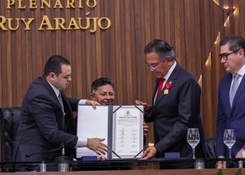 Emocionado, o ministro Mauro Campbell dedicou a honraria a todos os profissionais que o acompanharam ao longo da carreira. Foto: Herick Pereira