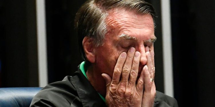 O ex-presidente deverá cumprir prisão domiciliar em sua residência, com tornozeleira e sem visita de terceiros. Foto: Reprodução