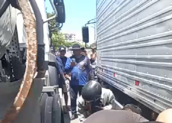 Ele não foi identificado e o trânsito ficou tenso na região. Foto: Reprodução