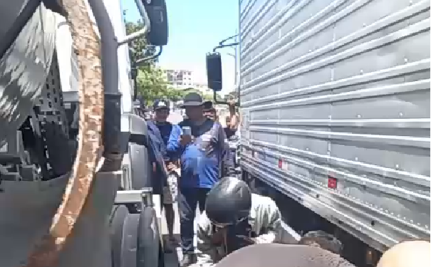 Ele não foi identificado e o trânsito ficou tenso na região. Foto: Reprodução